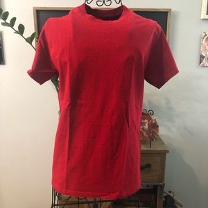 💛2/$12💛 Gildan Unisex shirt (Small)